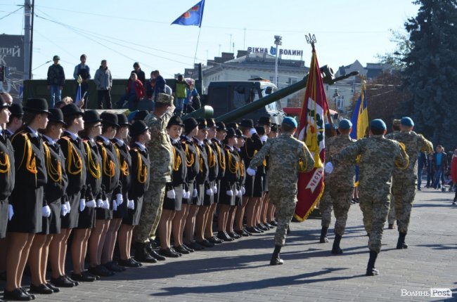«Нам є що захищати»: урочиста посвята ліцеїстів у Луцьку.  ФОТО