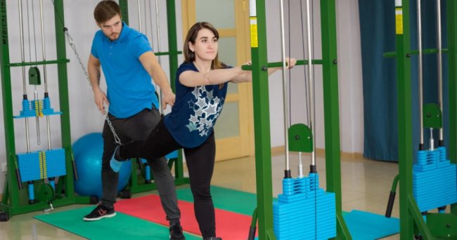 Кінезіотерапія лікує міжхребцеву грижу