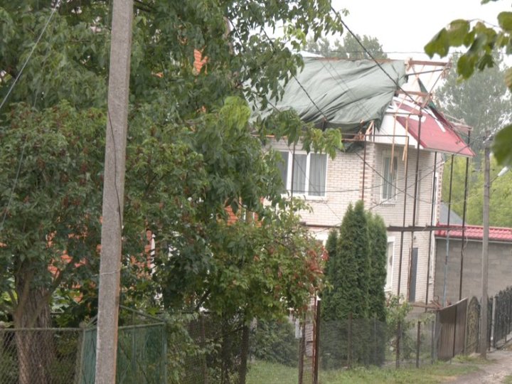 Буревій на Волині: надійшло 12 заяв про пошкоджене майно
