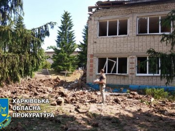 Росіяни розбомбили дитячий табір на Харківщині