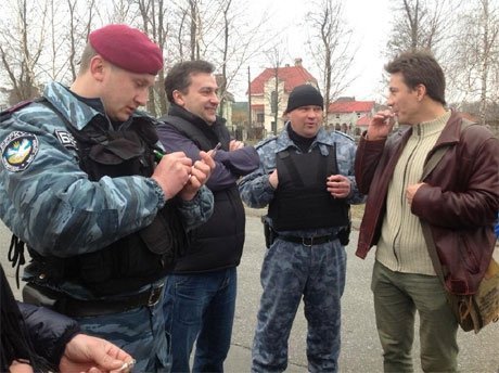 Під Межигір'ям розігнали акцію протесту. ФОТО. ВІДЕО