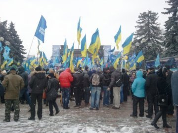 У Києві п'ятий день блокують Раду і Кабмін. ФОТО