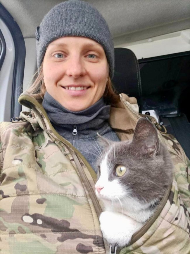 Молода лікарка з Луцька у перший день великої війни залишила комфортну роботу і поїхала на фронт