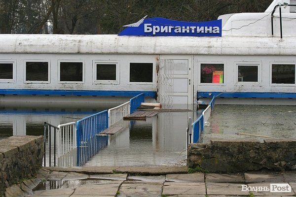Повінь у Луцьку. ФОТО. ВІДЕО