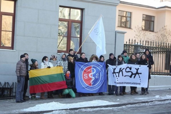 Литва підтримала Євромайдан «живим ланцюгом». ФОТО. ВІДЕО