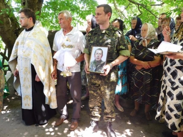 На Волині попрощалися з Героєм Олександром Мельничуком. ФОТО