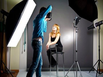Що необхідно для організації освітлення для студійної фотозйомки*
