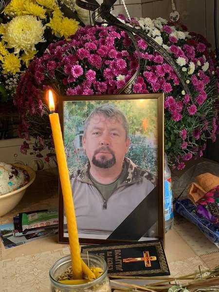 У Луцькому районі прощались з Героєм Анатолієм Кошелюком. ФОТО 