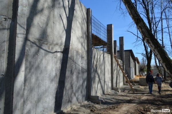 У Луцьку поляки проінспектували хід реконструкції міського зоопарку. ФОТО