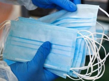 В Україні хочуть дозволити експорт масок за кордон