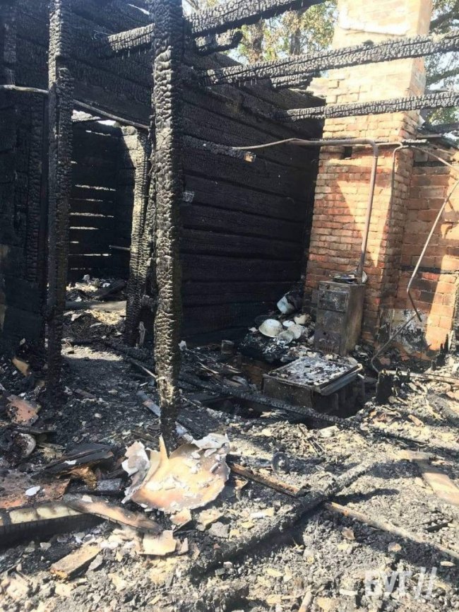 Вогонь знищив все нажите: на Волині багатодітна сім'я потребує допомоги