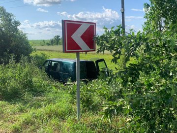 На Волині нетверезий водій злетів у кювет: є постраждалі. ФОТО