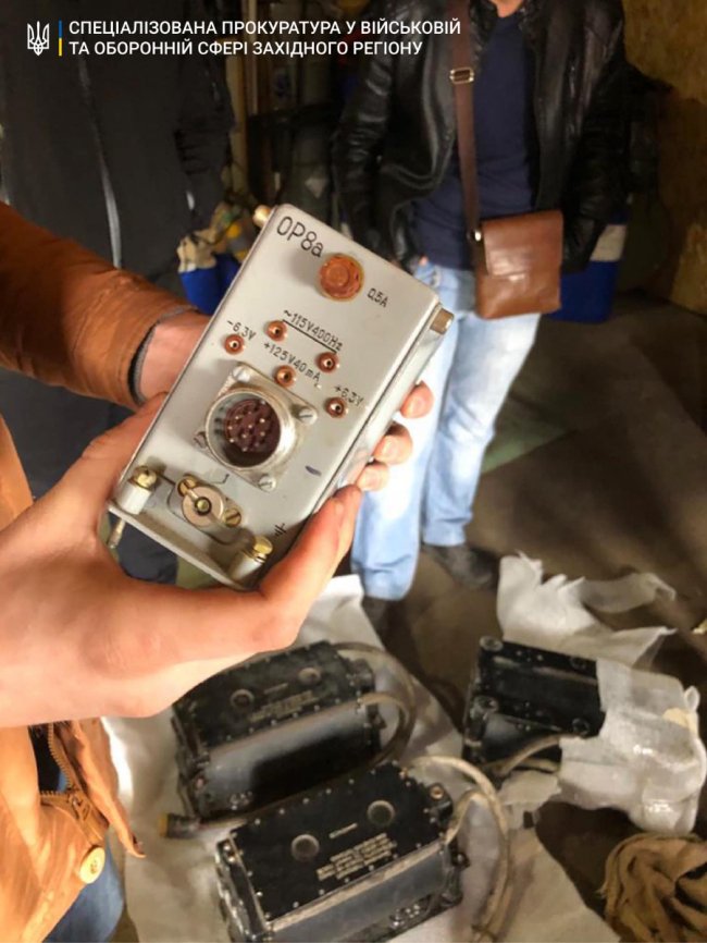 Службовець ЗСУ 6 років крав запчастини військової авіатехніки. ФОТО