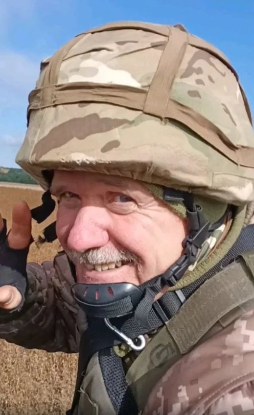 В 57 років - добровольцем на фронт: історія вчителя з Волині, 15 учнів якого загинули на війні