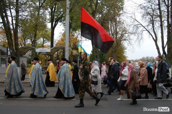 У Луцьку молилися за українську владу і вступ до ЄС. ФОТО 