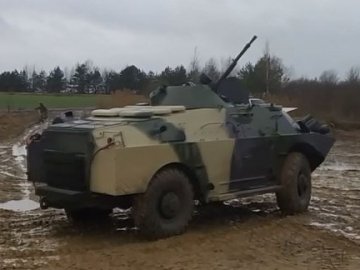 Волинські тероборонівці тюнінгували стару БДРМ. ВІДЕО