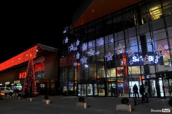 Луцьк напередодні Нового Року: як прикрасили місто