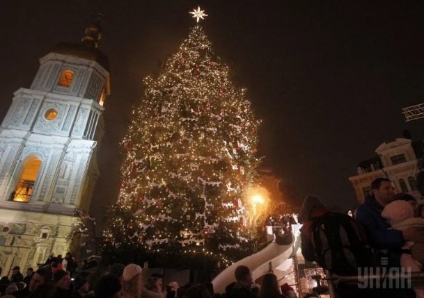 Якими були головні новорічні ялинки України останні 11 років. ФОТО