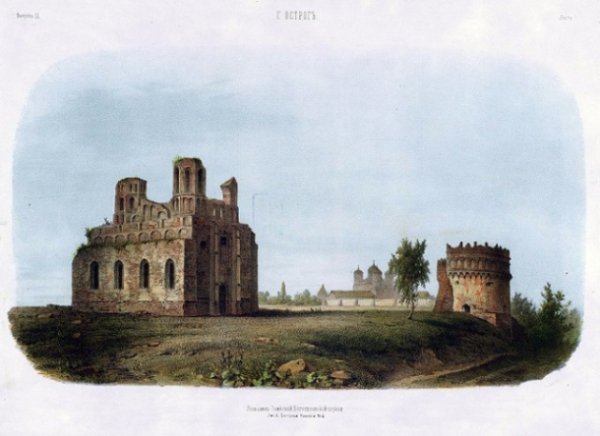 Руїни замкової церкви в Острозі