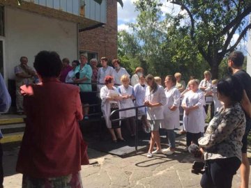 На Львівщині через невиплату зарплат голодують медики