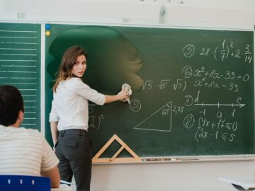 В Україні хочуть карати за образу вчителів