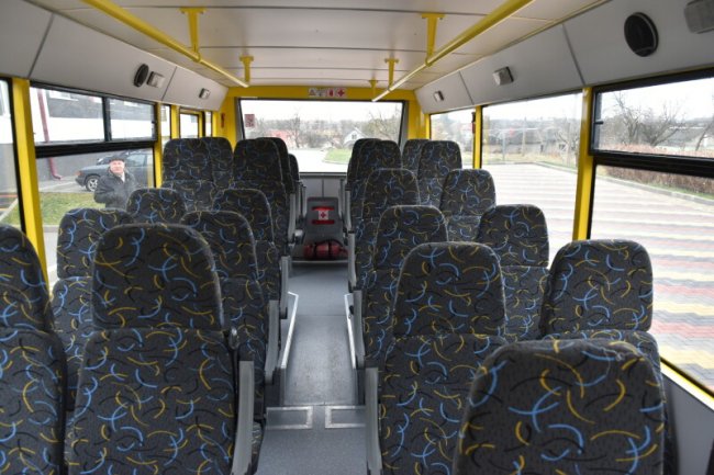 Ліцей Луцької громади отримав шкільний автобус. ФОТО