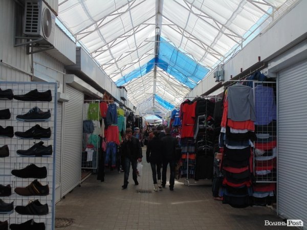 Підприємці «Варшавки» вимагають не розривати договір із облспоживспілкою