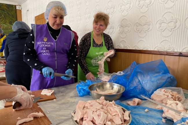 У Луцьку для військових готують «Космічне сало». ФОТО. ВІДЕО