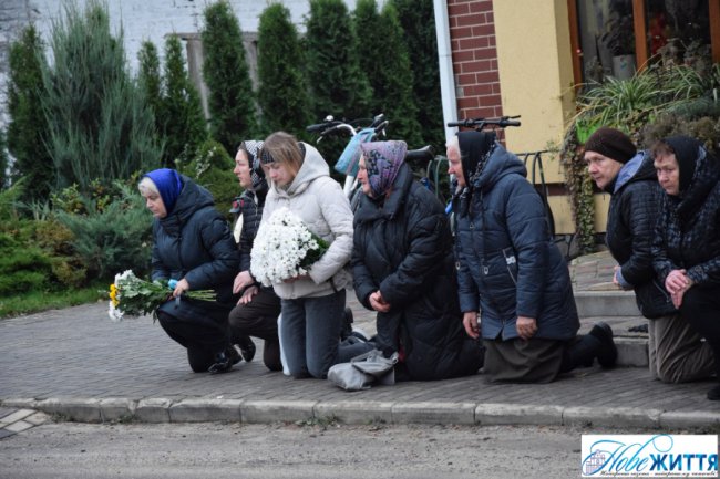 На Волині попрощалися з Героєм Ігорем Савчуком, який півтора року вважався зниклим безвісти