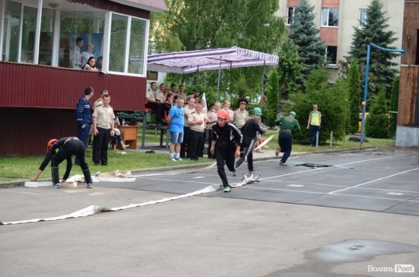 Найвправніші волинські рятувальники - з Луцька та Торчина. ФОТО
