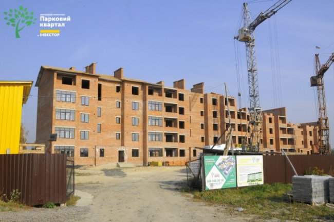 У ЖК «Парковий квартал» розпочали перекриття другого будинку. ФОТО*