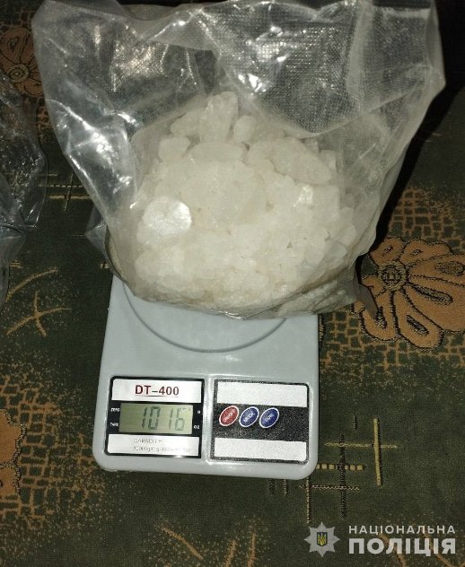 11 кг наркотиків на майже сім мільйонів: волинські поліцейські затримали 26-річну організаторку наркоторговлі