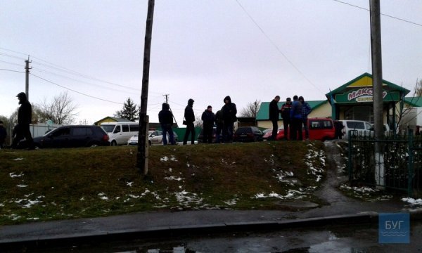 Мешканці Устилуга заблокували в’їзд на митницю