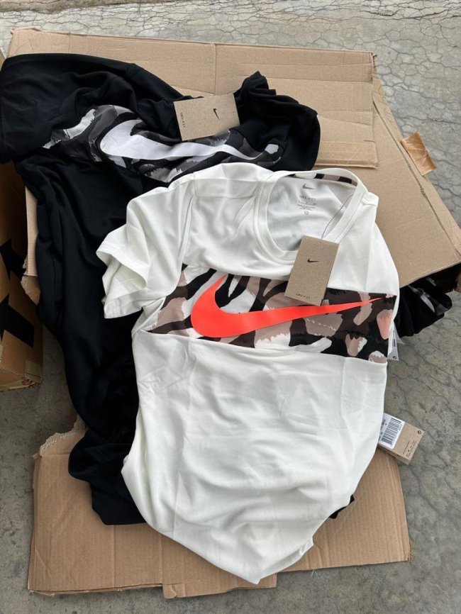 Через «Устилуг» намагались ввезти партію брендового одягу вартістю понад 3,3  мільйони