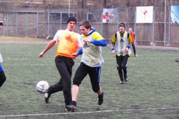 Волинські вболівальники зіграли у благодійний футбол  на допомогу воїнам-ультрасам. ФОТО