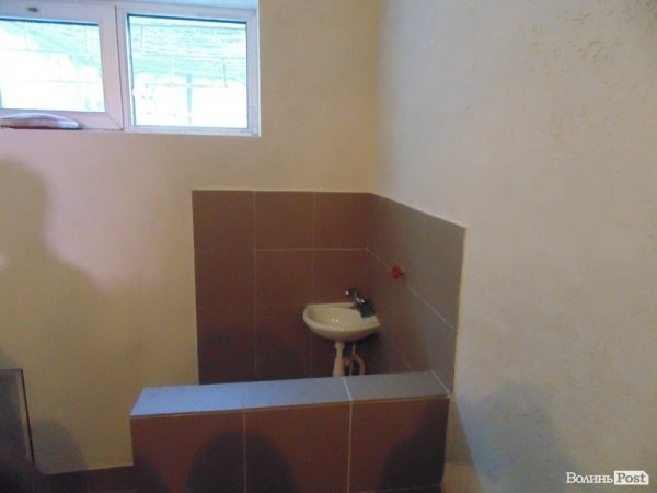 Іконостас та ізолятори, - екскурсія луцькою міліцією. ФОТО