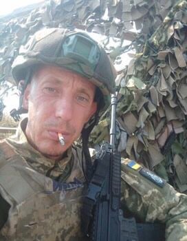 Осиротіло двоє дітей: сповістили про смерть Героя Романа Мироненка