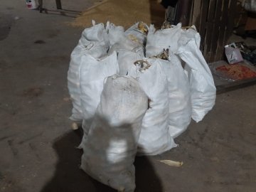 Волинська поліція затримала авто з викраденою кукурудзою