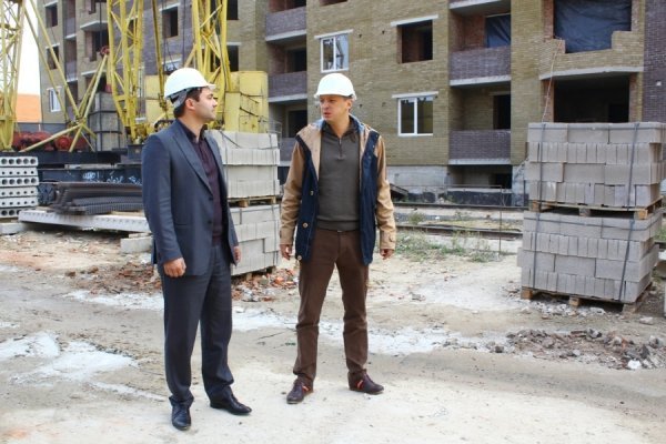 «Один з перших моїх законопроектів стосуватиметься житла для молоді», – кандидат у народні депутати Іванюк *