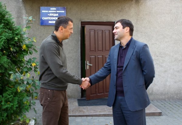 «Один з перших моїх законопроектів стосуватиметься житла для молоді», – кандидат у народні депутати Іванюк *