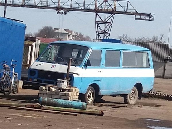 Списані санітарні машини  відправили «на бурштин»? ФОТО