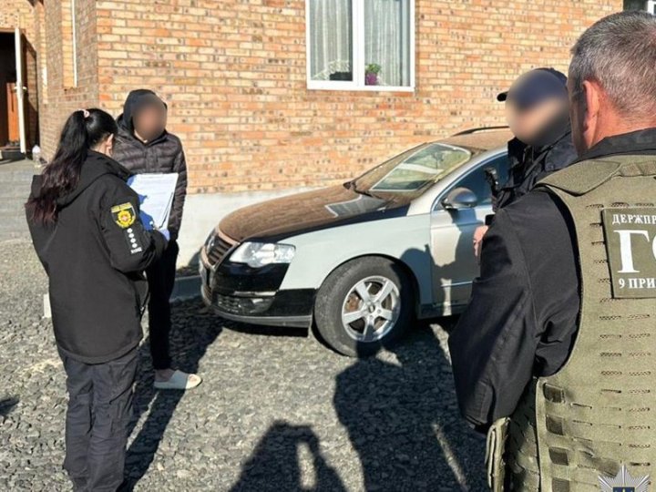 Переправляв чоловіків за кордон: 21-річному волинянину загрожує 9 років тюрми