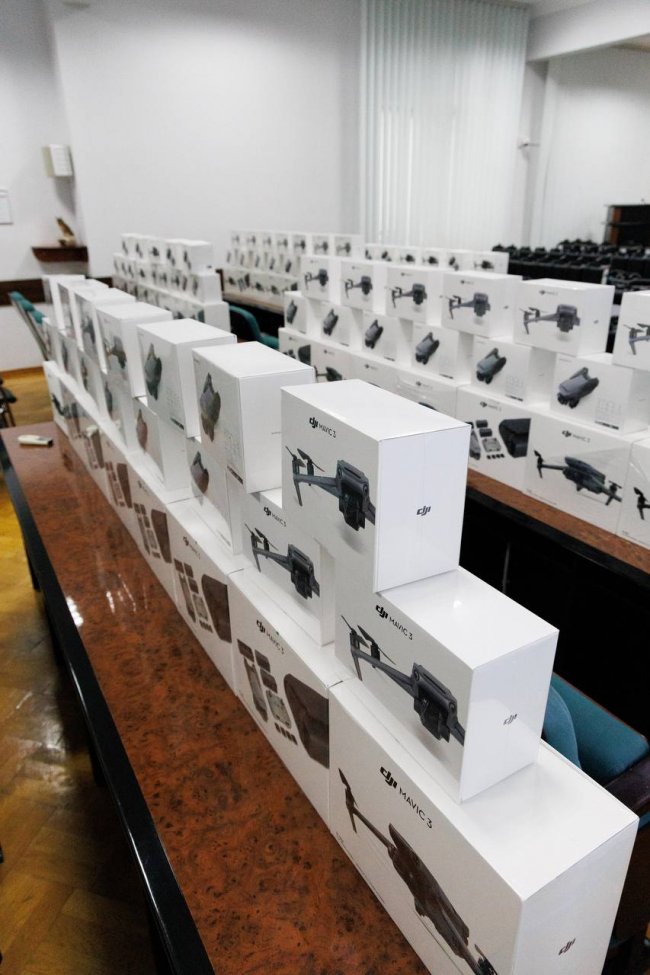 Із Луцька відправляють на фронт партію допомоги на 30 мільйонів