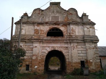 Зруйнований Любешів: показали сучасний стан архітектурних пам’яток міста. ФОТО