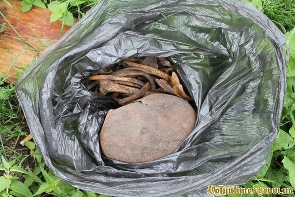 У Луцьку знайшли дитяче поховання. ВІДЕО