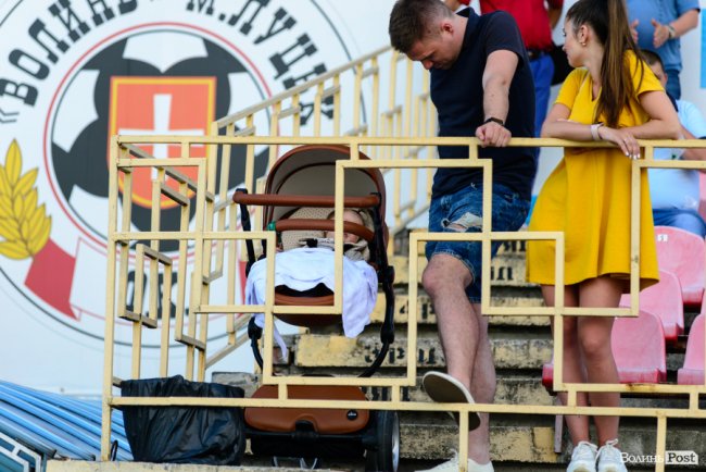 «Волинь» – «Карпати»: великий фотозвіт із нашумілого матчу