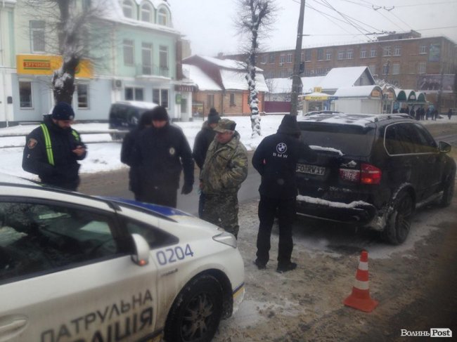 Аварія в Луцьку: зіткнулися «Нива» та BMW. ФОТО