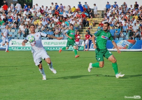 «Волинь» - «Карпати»:  історія однієї нічиєї в фото