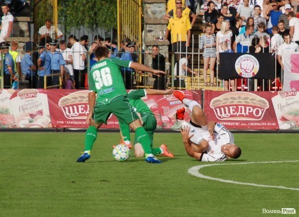«Волинь» - «Карпати»:  історія однієї нічиєї в фото