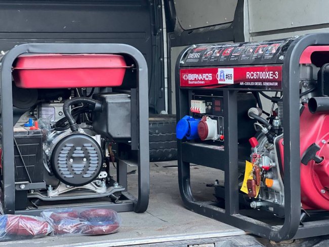 Для волинських прикордонників благодійники передали два дизельні генератори 